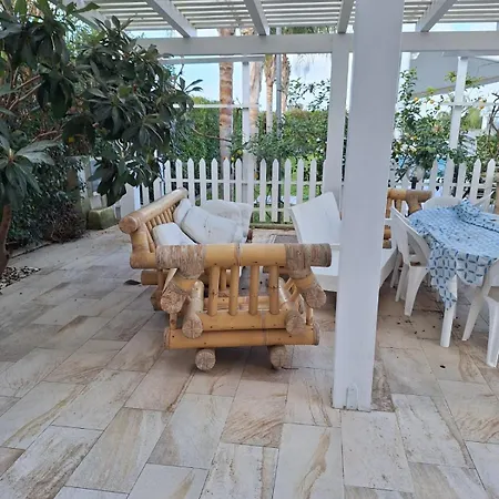 Bed and Breakfast I Giardini Di Elencosta Rilievo Exterior foto