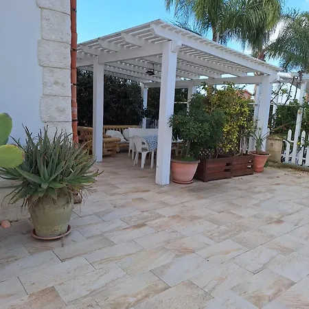 Bed and Breakfast I Giardini Di Elencosta Rilievo Exterior foto