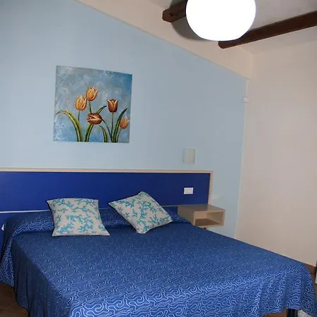 Bed and Breakfast I Giardini Di Elencosta Rilievo Exterior foto