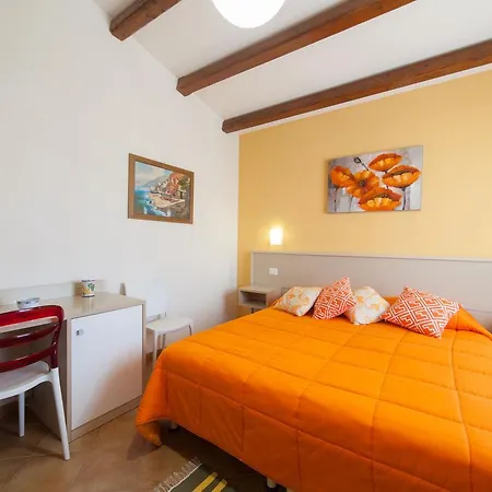Bed and Breakfast I Giardini Di Elencosta Rilievo Exterior foto